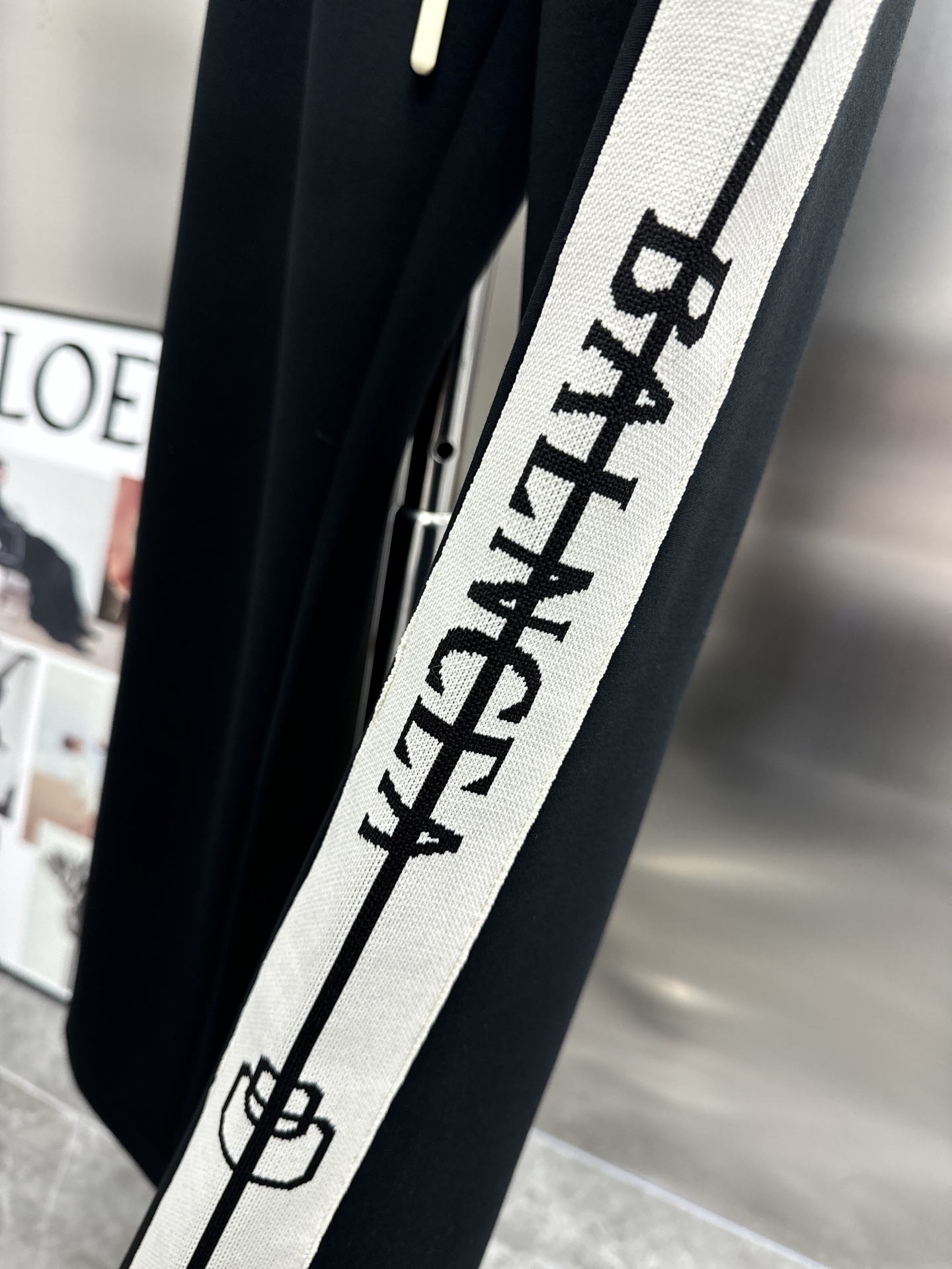 High-Quality Tailor-Made Recreational Pants from ToU Paris: 2025 Spring/Summer Collection - 图片 7