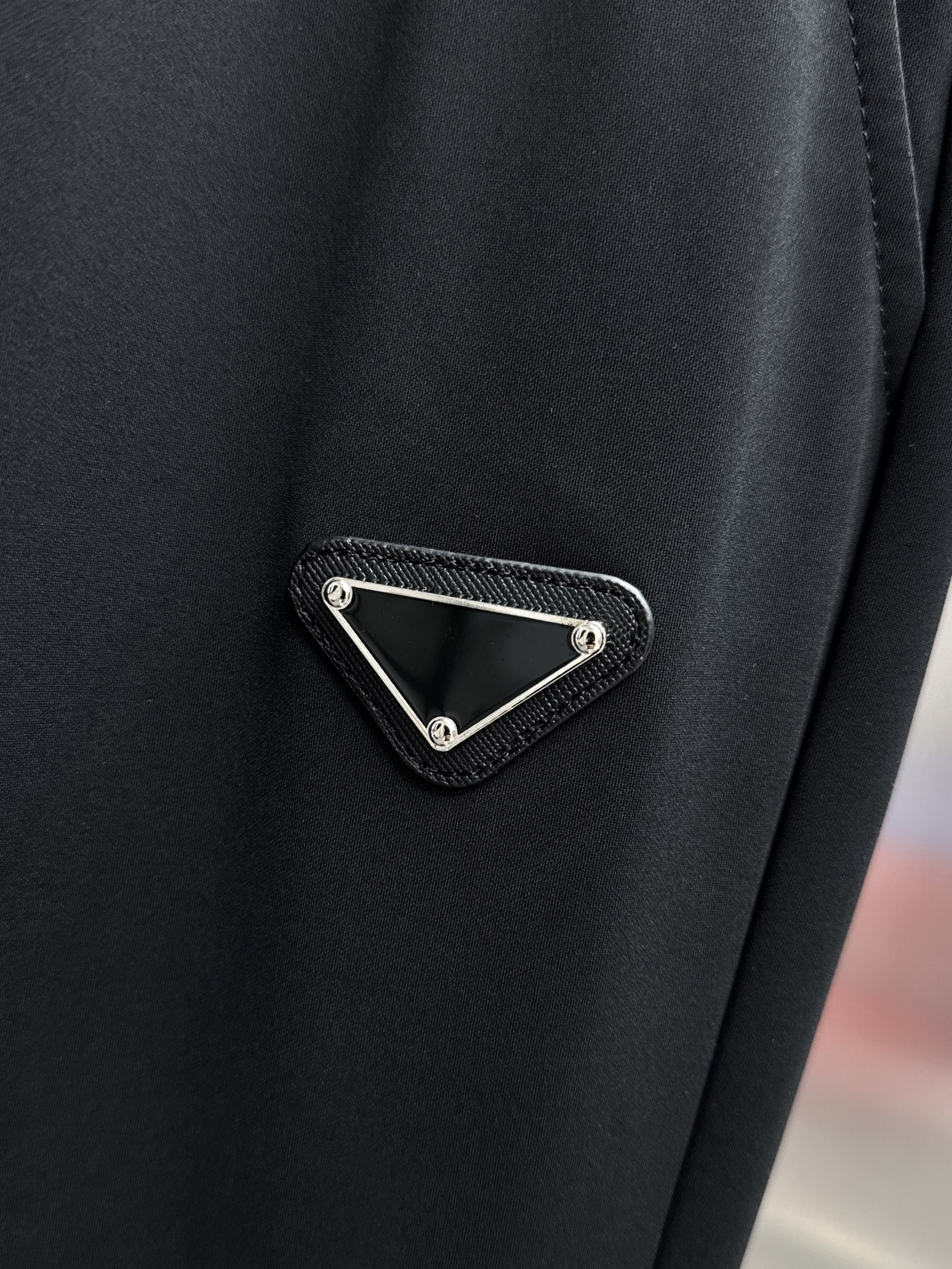 TOU Prada Summer Pants: High-Quality Tailored Design with Brand Elements, Ultimate Comfort - 图片 4