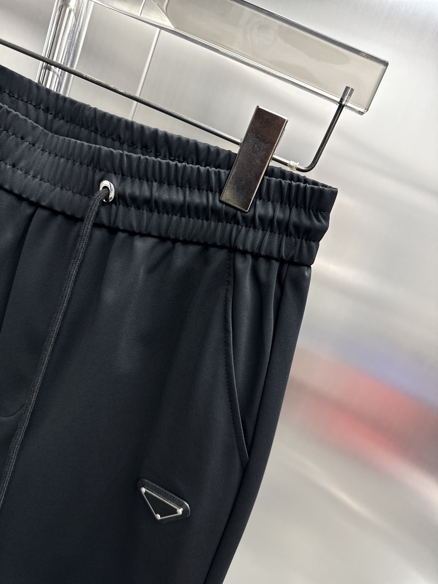 TOU Prada Summer Pants: High-Quality Tailored Design with Brand Elements, Ultimate Comfort - 图片 5