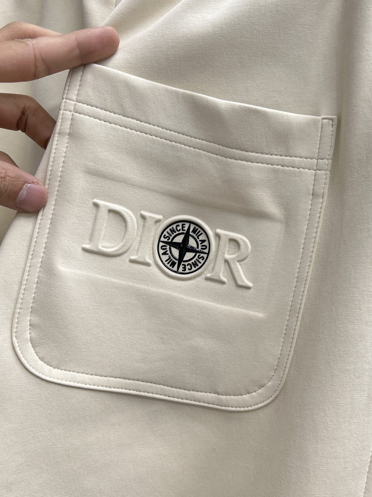 High-End TOU Dior 2025 Leisure Pants: Golden Logo, Tailor-Made, High Quality - 图片 7