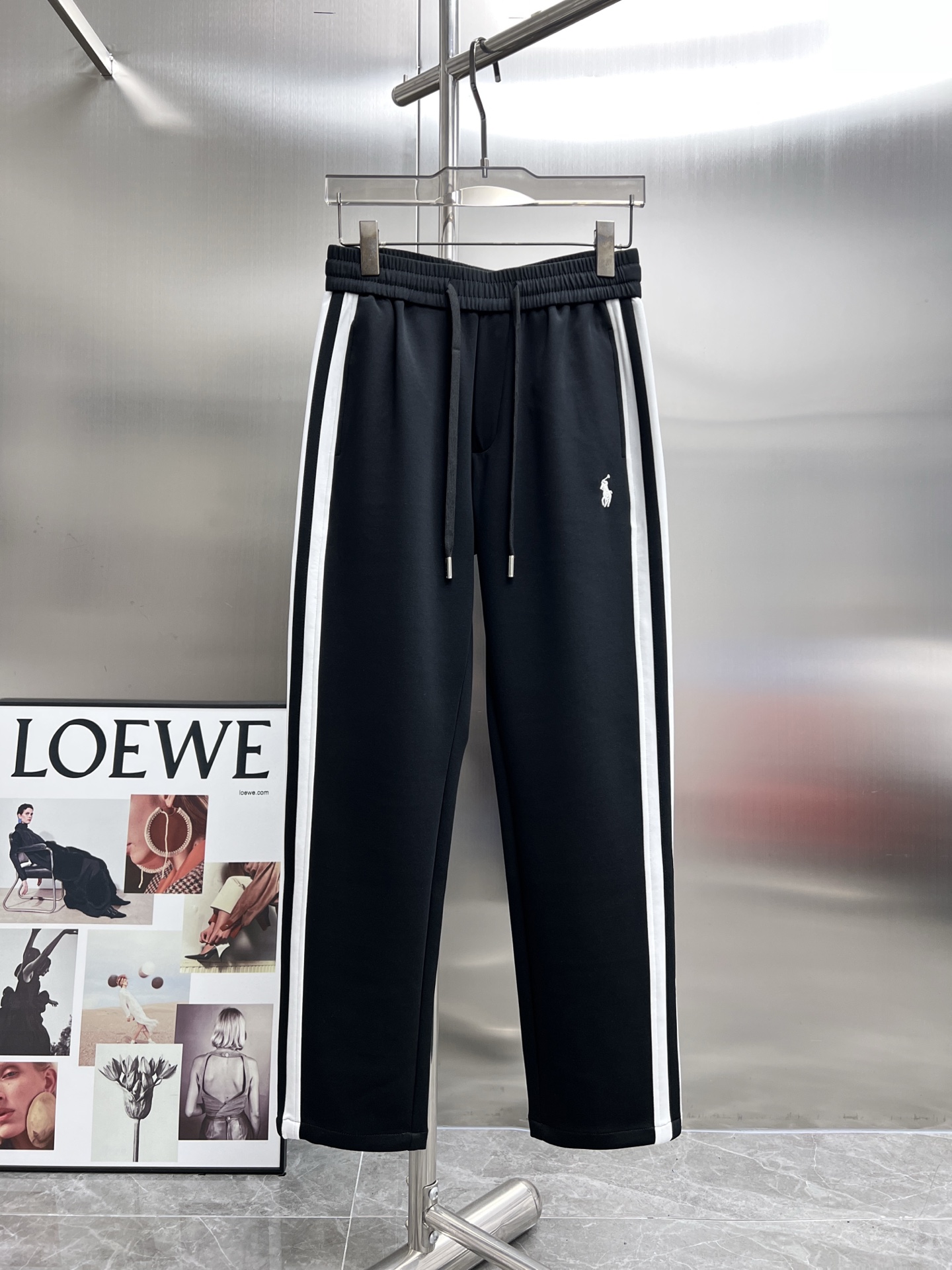 TOU Paullav 2025: High-End Leisure Pants with Tailor-Made Fabric & Impeccable Design
