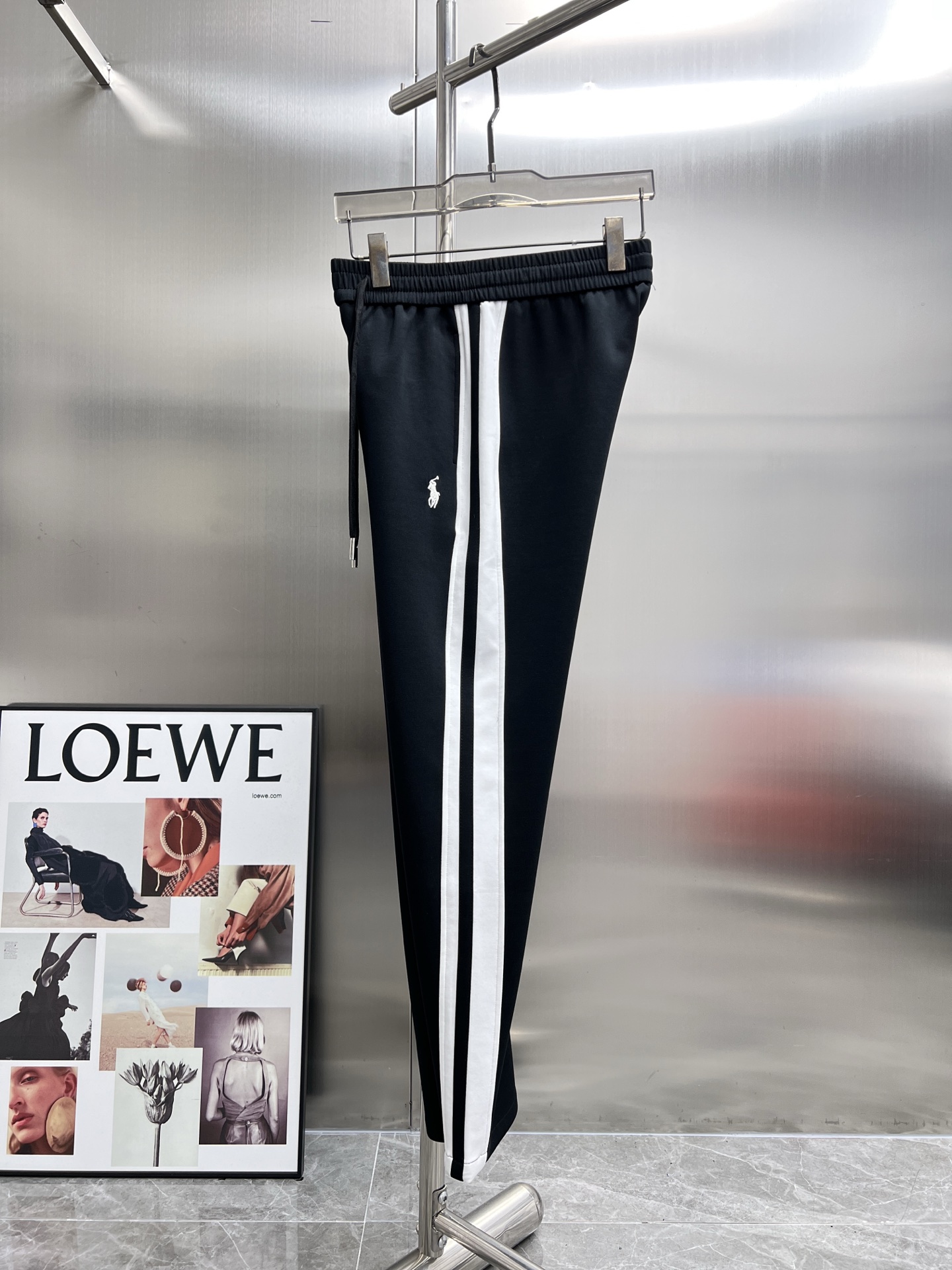TOU Paullav 2025: High-End Leisure Pants with Tailor-Made Fabric & Impeccable Design - 图片 3