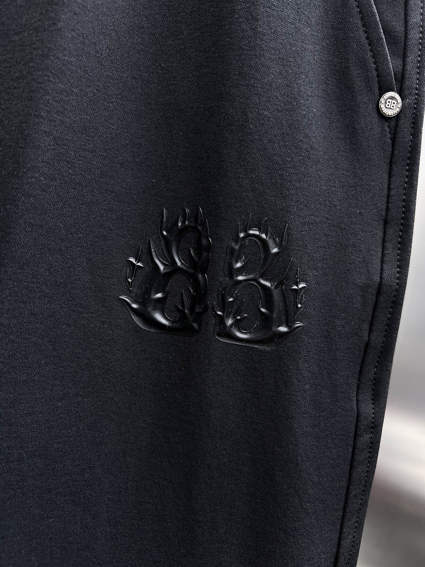High-End 2025 Paris Family Leisure Pants: Tailored Faceware, Impeccable Detail, High Quality - 图片 4