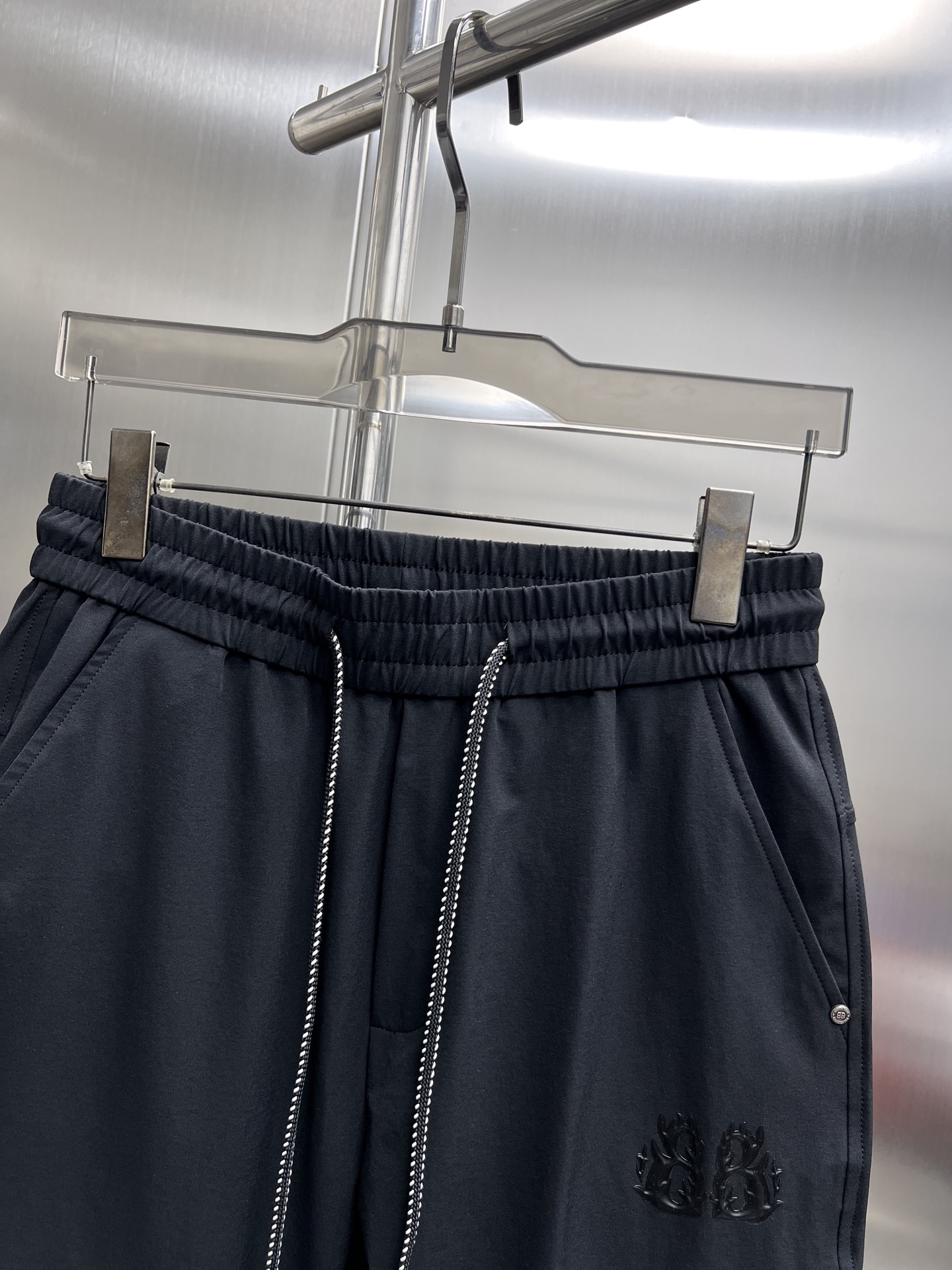 High-End 2025 Paris Family Leisure Pants: Tailored Faceware, Impeccable Detail, High Quality - 图片 3