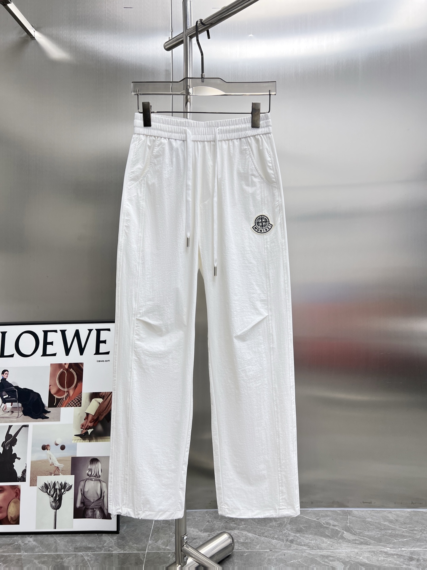 Luxury Gold Card Design: Tou Mouth Spring 2025 Leisure Pants with Tailored Comfort