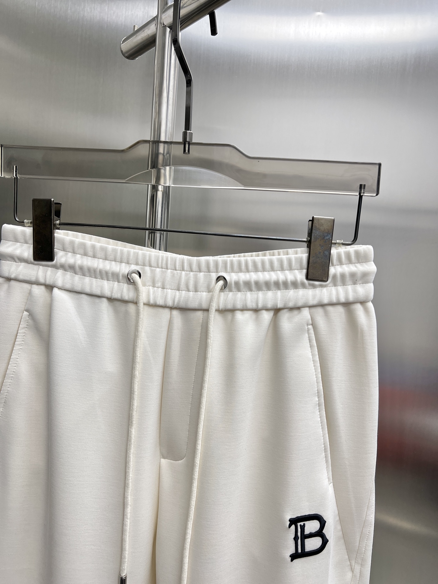 High-End Tou Family Recreational Pants: Customized Design and Premium Quality - 图片 3
