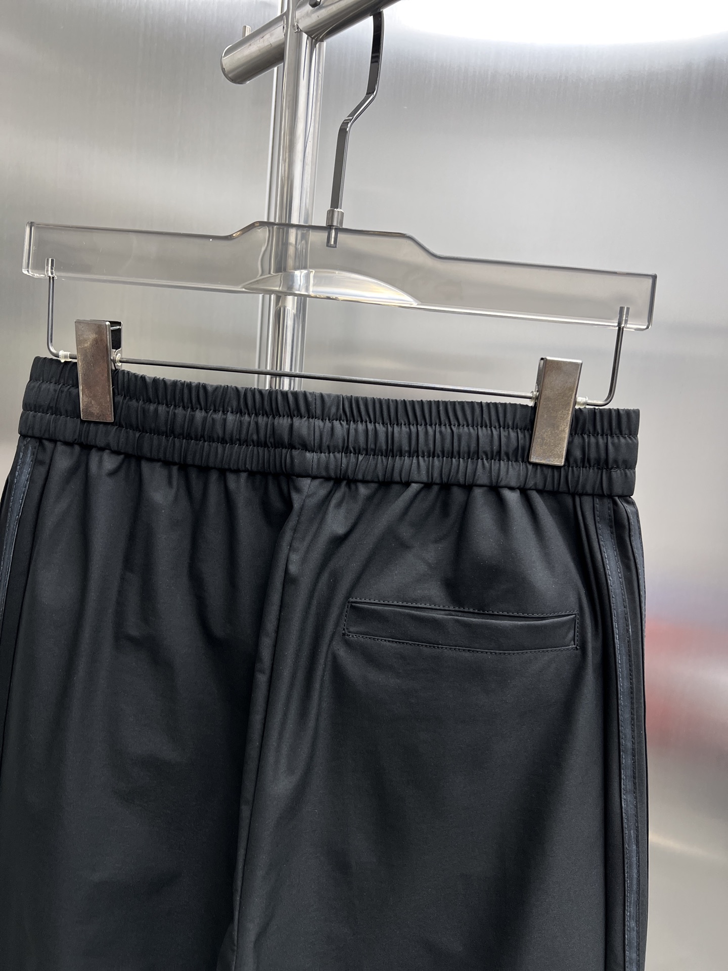 High-End Golden Embroidered Recreational Pants: 2025 Spring/Summer Collection - 图片 5