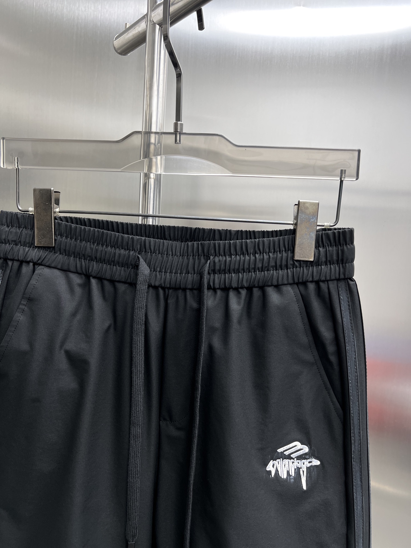 High-End Golden Embroidered Recreational Pants: 2025 Spring/Summer Collection - 图片 3