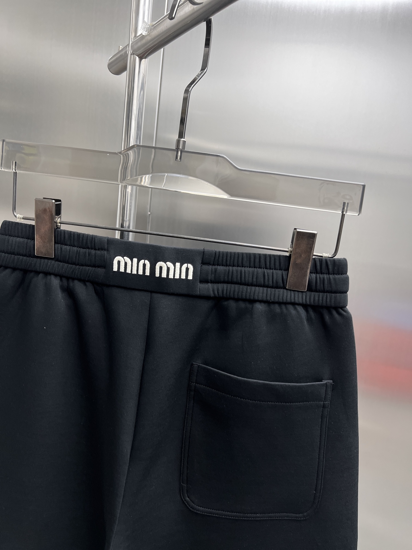 Miu Miu 休闲裤服装 6 Miu Miu 休闲裤服装 6