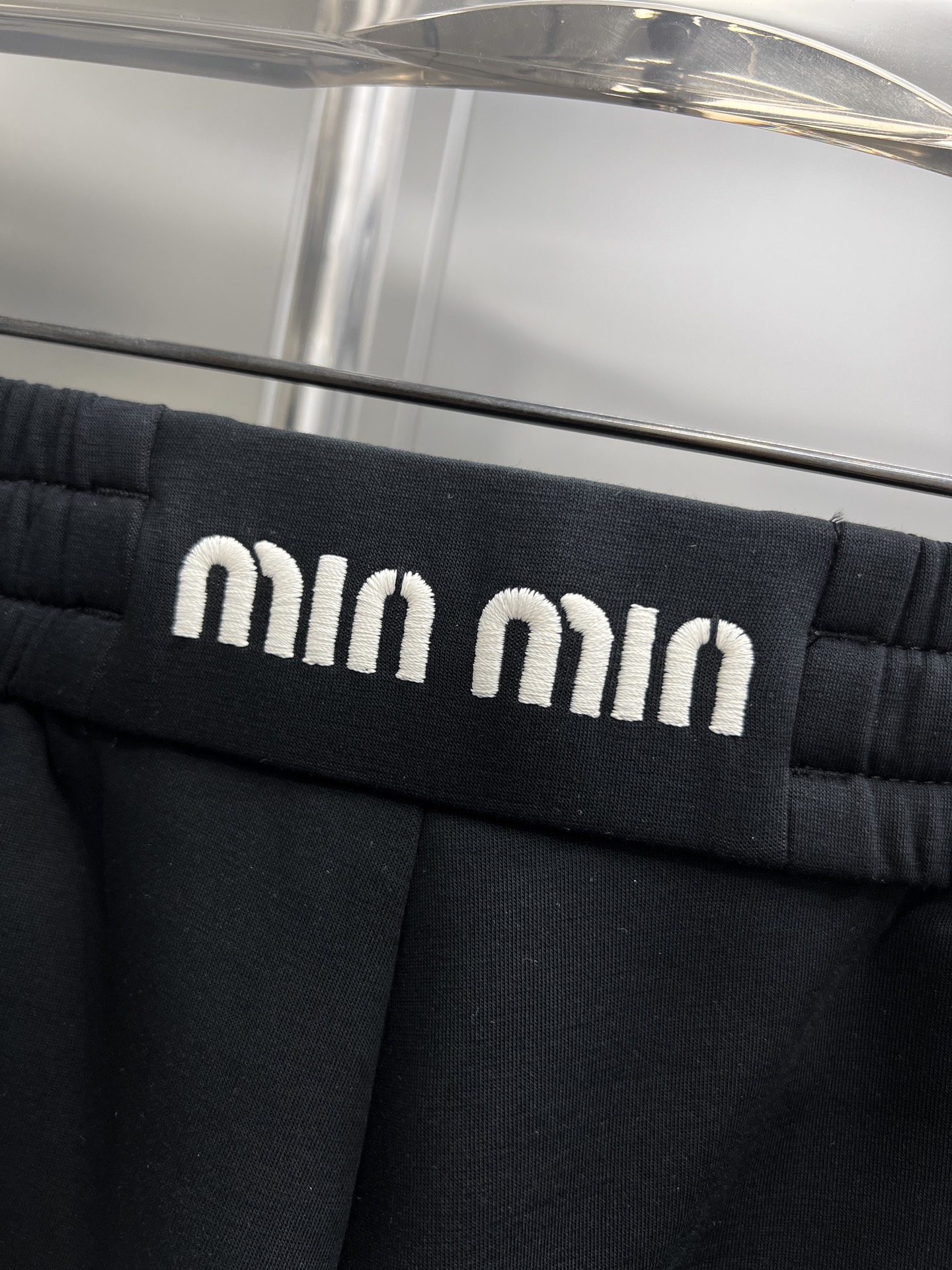 Miu Miu 休闲裤服装 7 Miu Miu 休闲裤服装 7