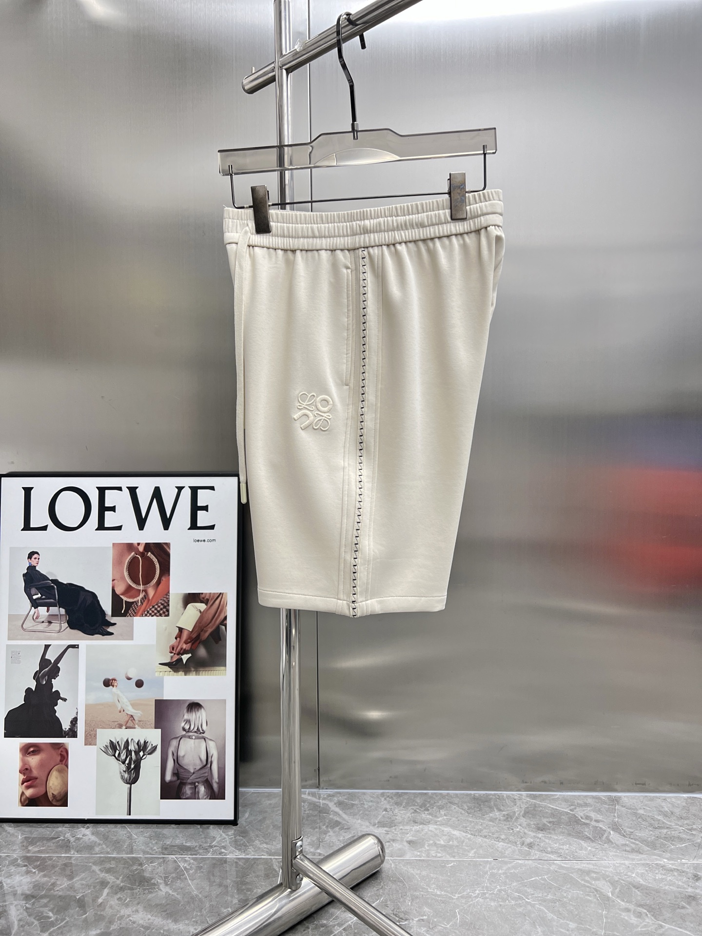 Loewe 休闲裤服装,loewe 3 Loewe 休闲裤服装,loewe 3