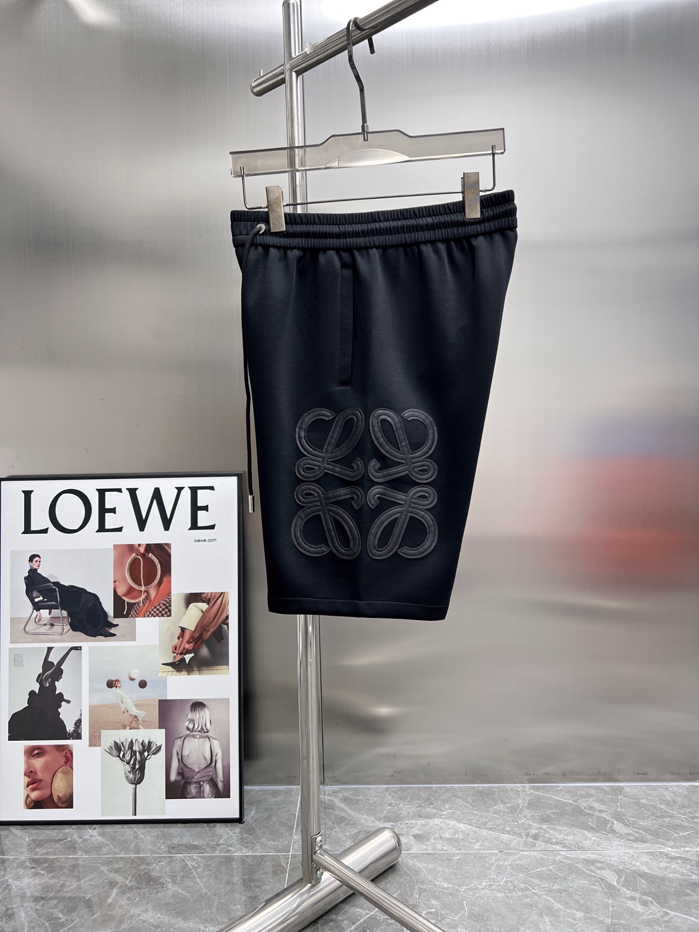 Loewe  休闲裤服装,loewe 4