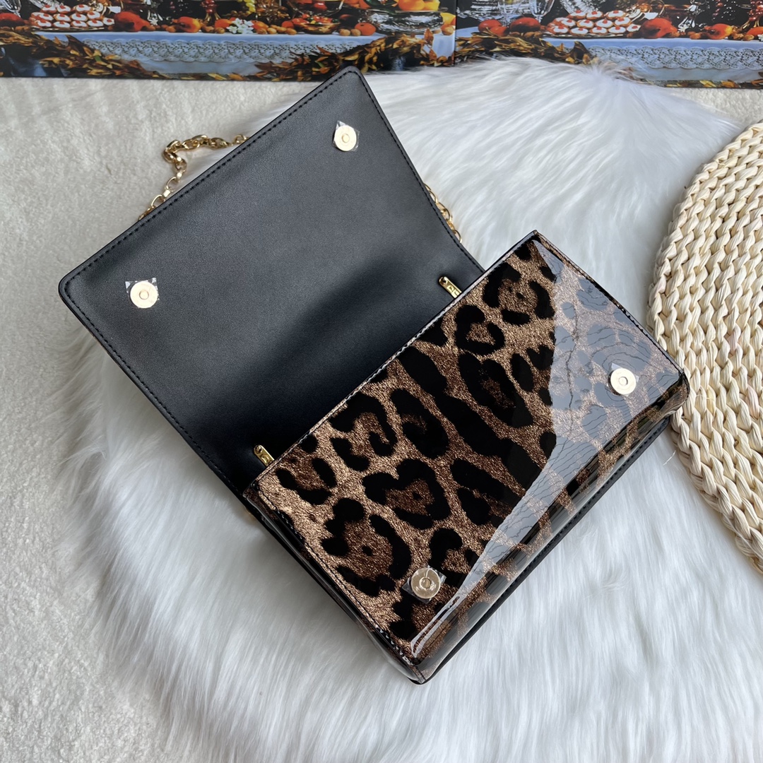 Givenchy Classic Handcrafted Luxury Leather Shoulder Bag Ref.926B82FA 7