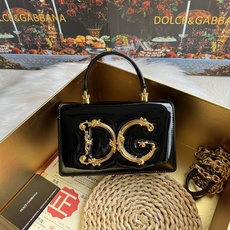 【Dolce & Gabbana 杜嘉班纳】❤️新款。款号:9111漆皮 原单 ➰细腻手工制造 👏🏻采用进口牛皮👍🙅 【Dolce & Gabbana 杜嘉班纳】❤️新款。款号:9111漆皮 原单 ➰细腻手工制造 👏🏻采用进口牛皮👍🙅