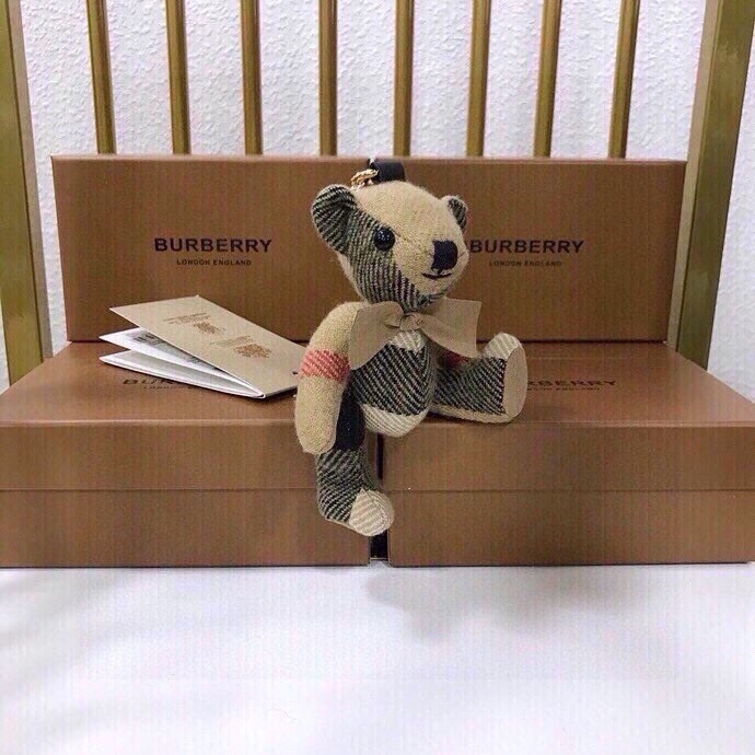 Burberry Velvet Teddy Bear with Key Buttons, $179 Original Picture. - 图片 4