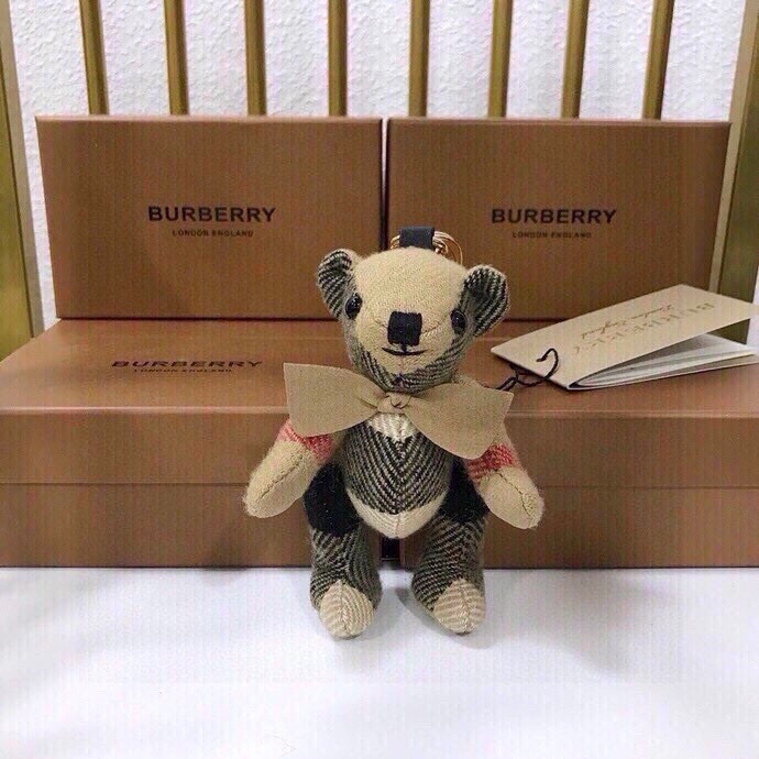 Burberry Velvet Teddy Bear with Key Buttons, $179 Original Picture. - 图片 3