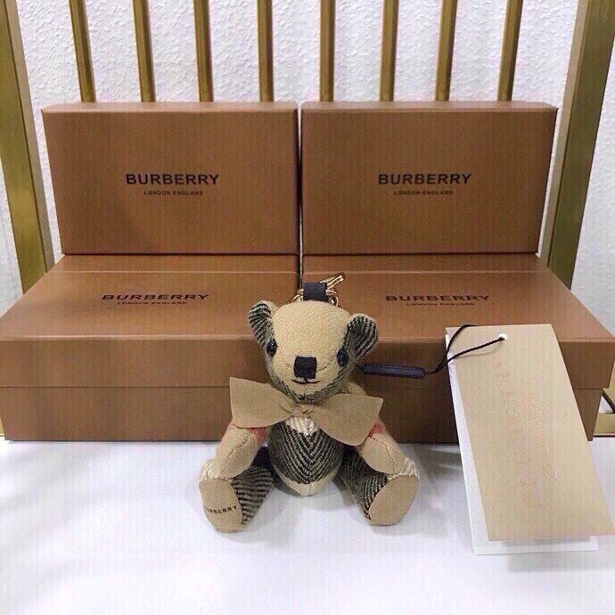 Burberry Velvet Teddy Bear with Key Buttons, $179 Original Picture. - 图片 7
