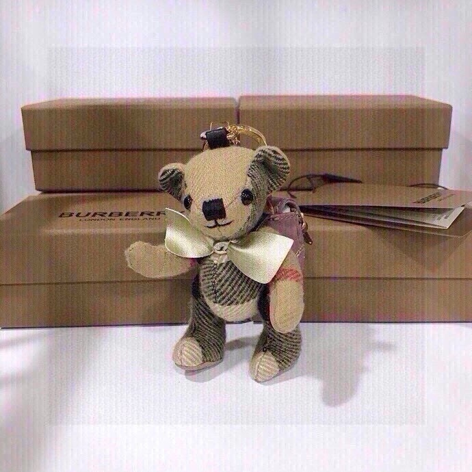 Burberry Velvet Teddy Backpack with Key Button, $221 Original Picture – New Sale! - 图片 3