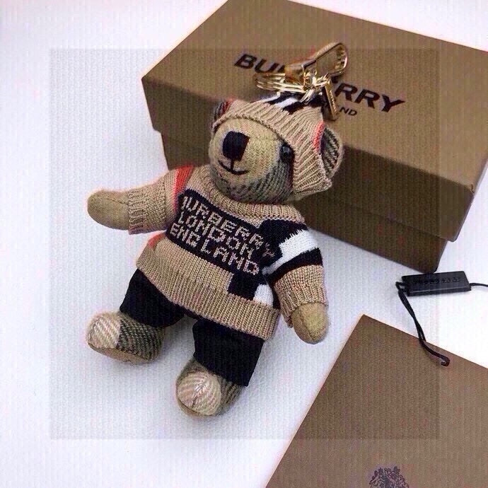 “Burberry Velvet Teddy Bear with Key Button in Original Packaging” - 图片 7