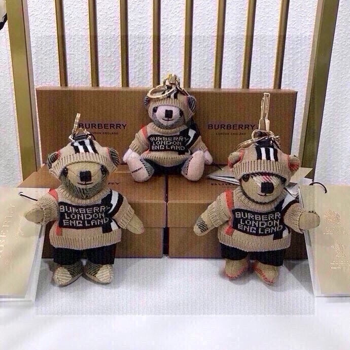 “Burberry Velvet Teddy Bear with Key Button in Original Packaging” - 图片 1