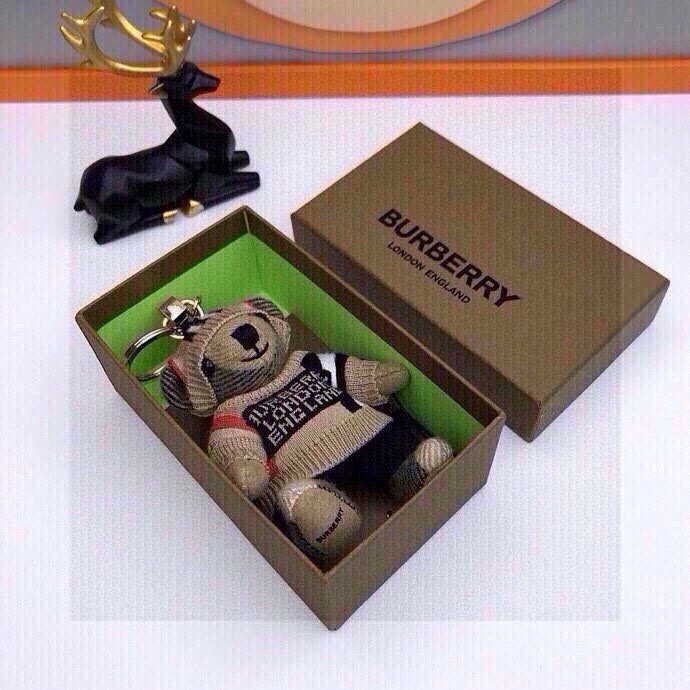 Luxurious Burberry Velvet Teddy Bear Keychain with Original Packaging for Sale - 图片 9