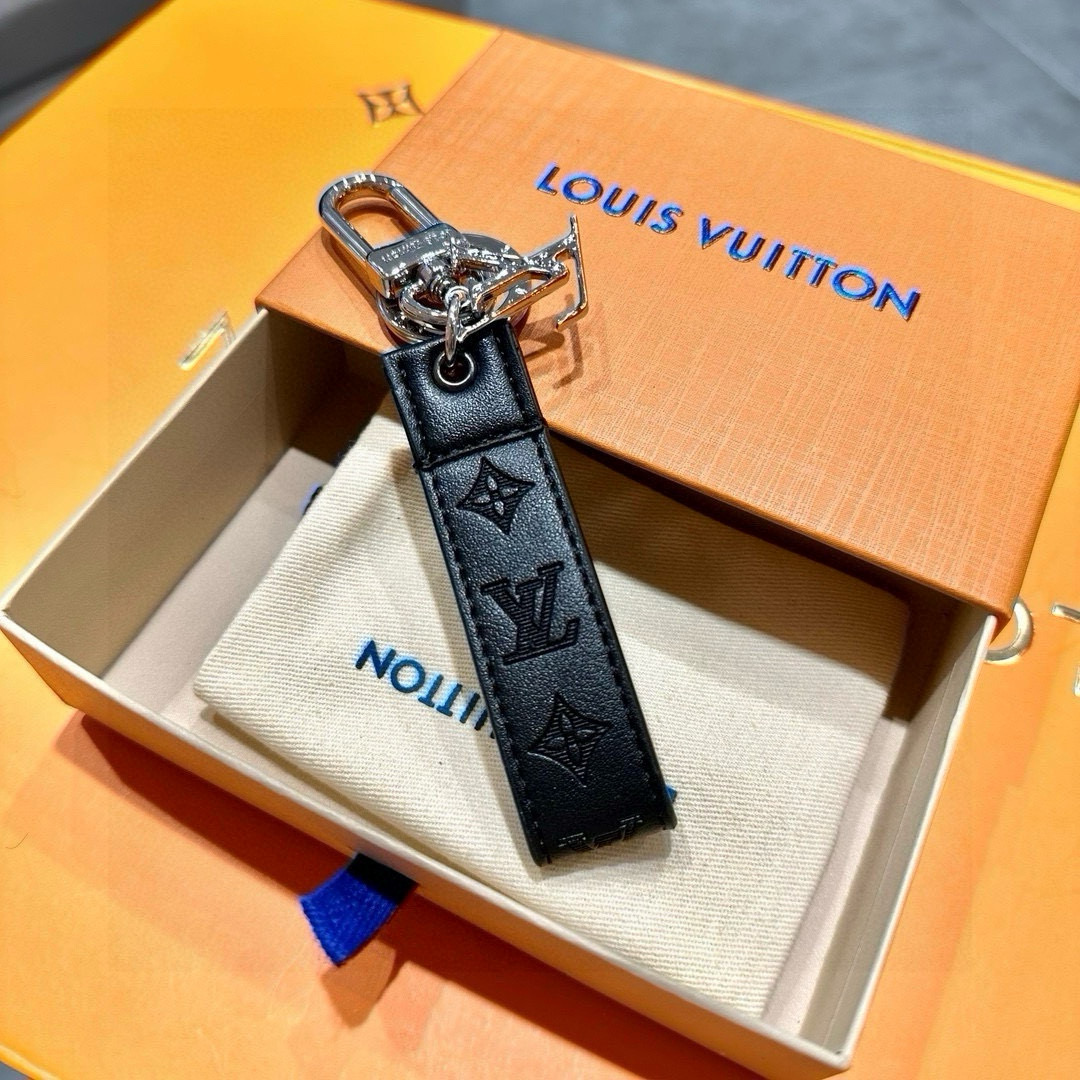 Louis Vuitton Dragonne Key Ring: New Design Unveiled for 2024 Premiere - 图片 6