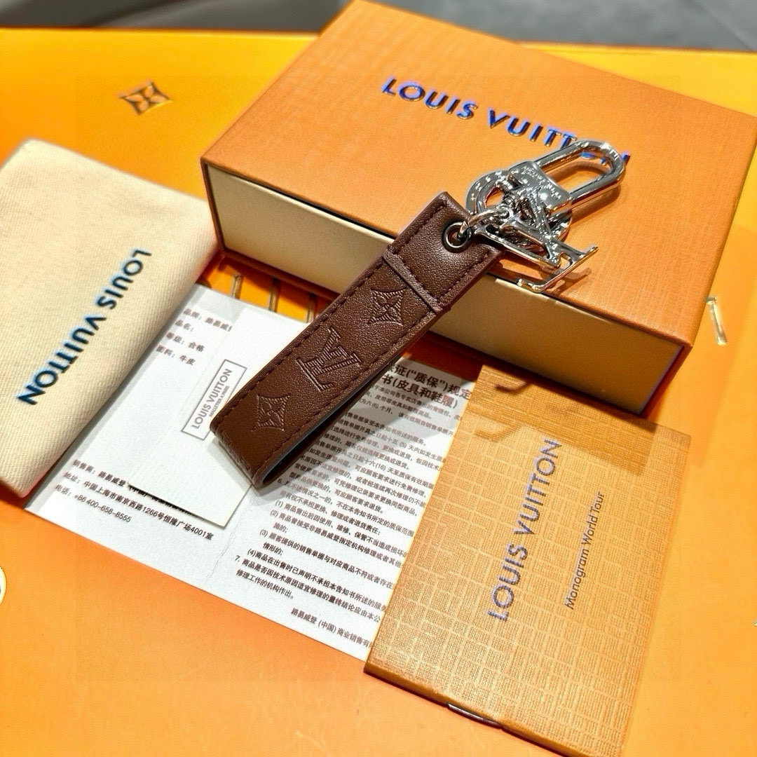 Louis Vuitton Dragonne Key Ring: New Design Unveiled for 2024 Premiere - 图片 8