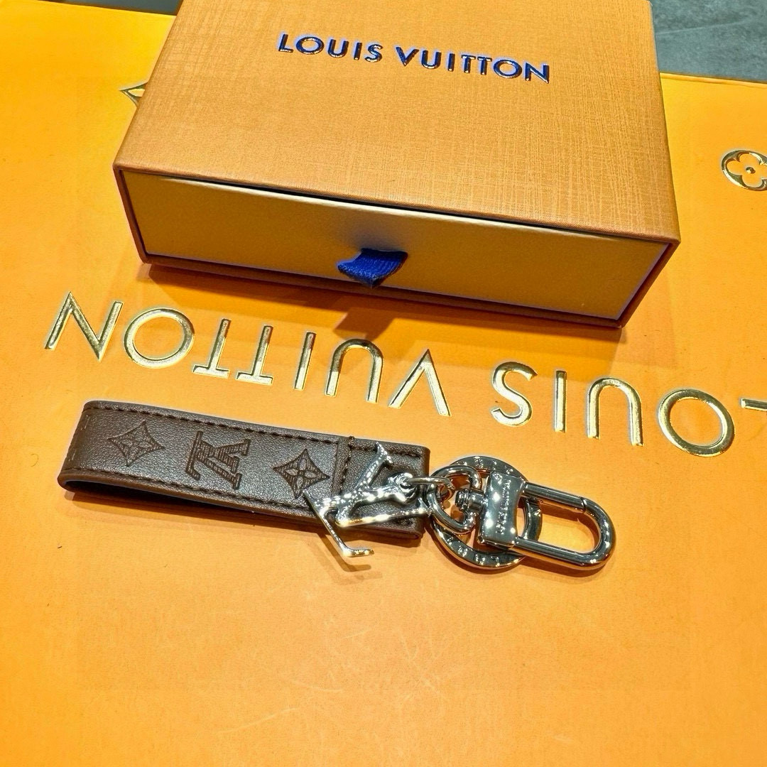 Louis Vuitton Dragonne Key Ring: New Design Unveiled for 2024 Premiere - 图片 2