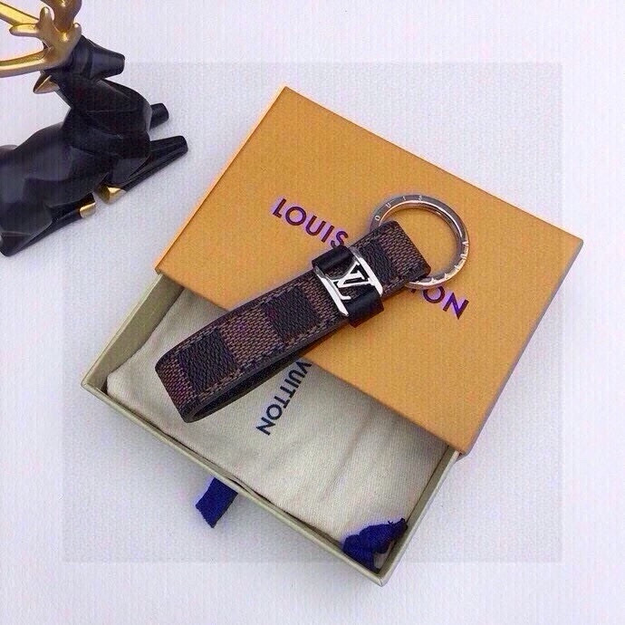 Louis Vuitton Dragonne Key Ring: Virgil Abloh-Inspired Design for Spring 2023. - 图片 4