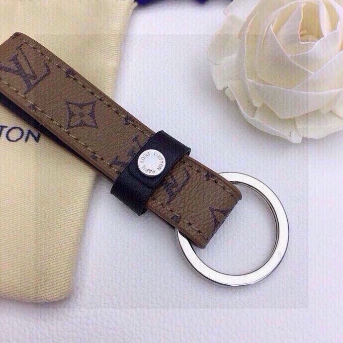 Louis Vuitton Dragonne Key Ring: Virgil Abloh-Inspired Design for Spring 2023. - 图片 9