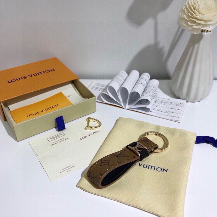 Louis Vuitton Dragonne Key Ring: Virgil Abloh’s 2024 Spring/Summer Premiere Accessory - 图片 3