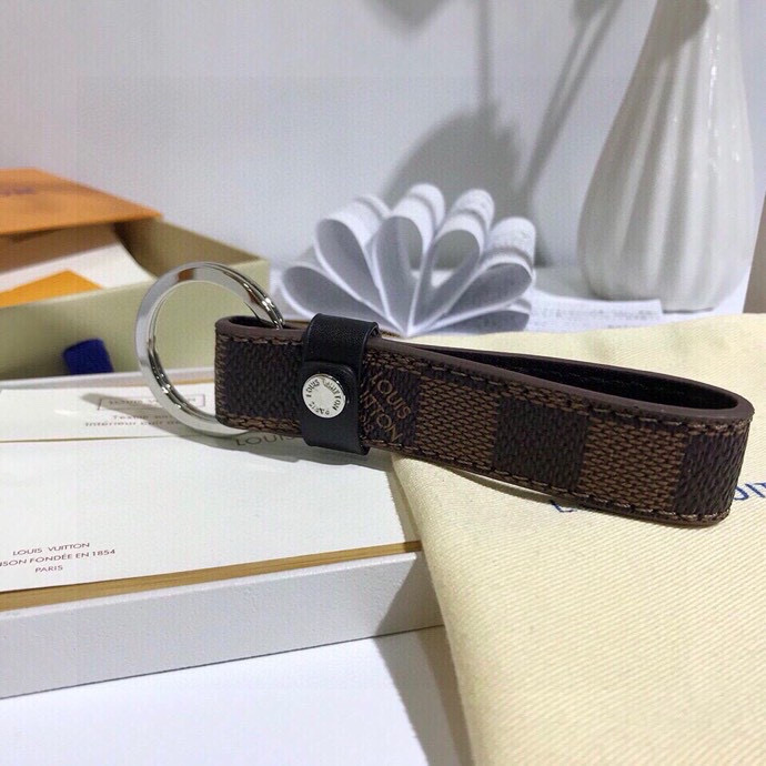 Louis Vuitton Dragonne Key Ring by Virgil Abloh: 2024 Spring/Summer Premiere Highlights - 图片 8