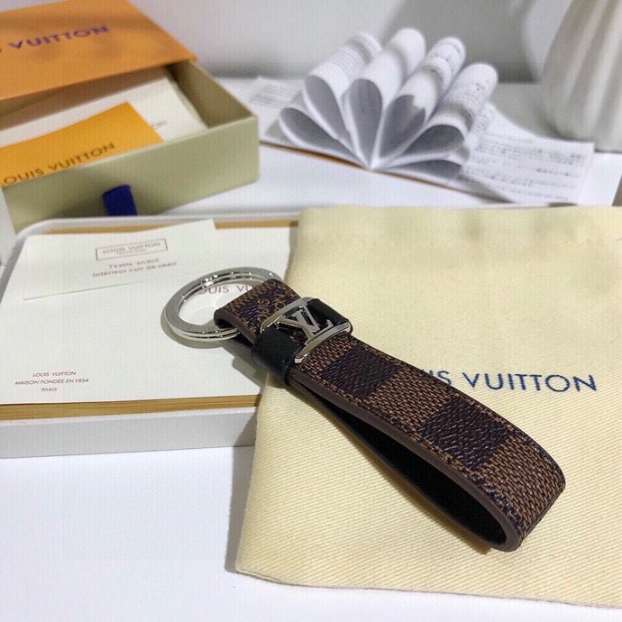 Louis Vuitton Dragonne Key Ring by Virgil Abloh: 2024 Spring/Summer Premiere Highlights - 图片 7