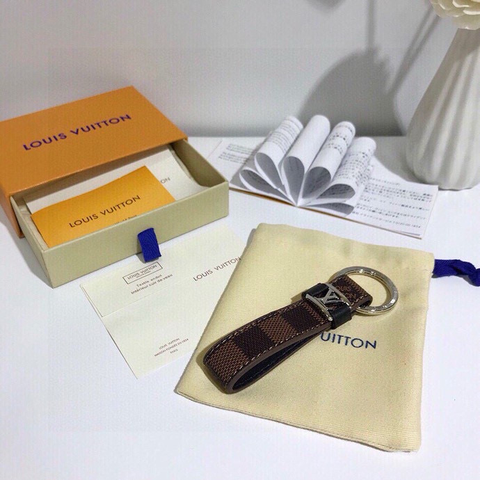 Louis Vuitton Dragonne Key Ring by Virgil Abloh: 2024 Spring/Summer Premiere Highlights - 图片 3