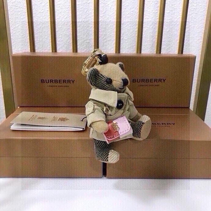 “Burberry Teddy Bear: Soft Velvet Fabric, Symmetrical Design, Quality Packaging” - 图片 7
