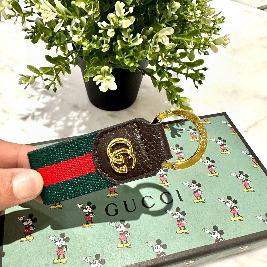 GUCCI M7109E Monogram Doorbar and Key Button: Original Packaging, Stylish and Functional - 图片 5