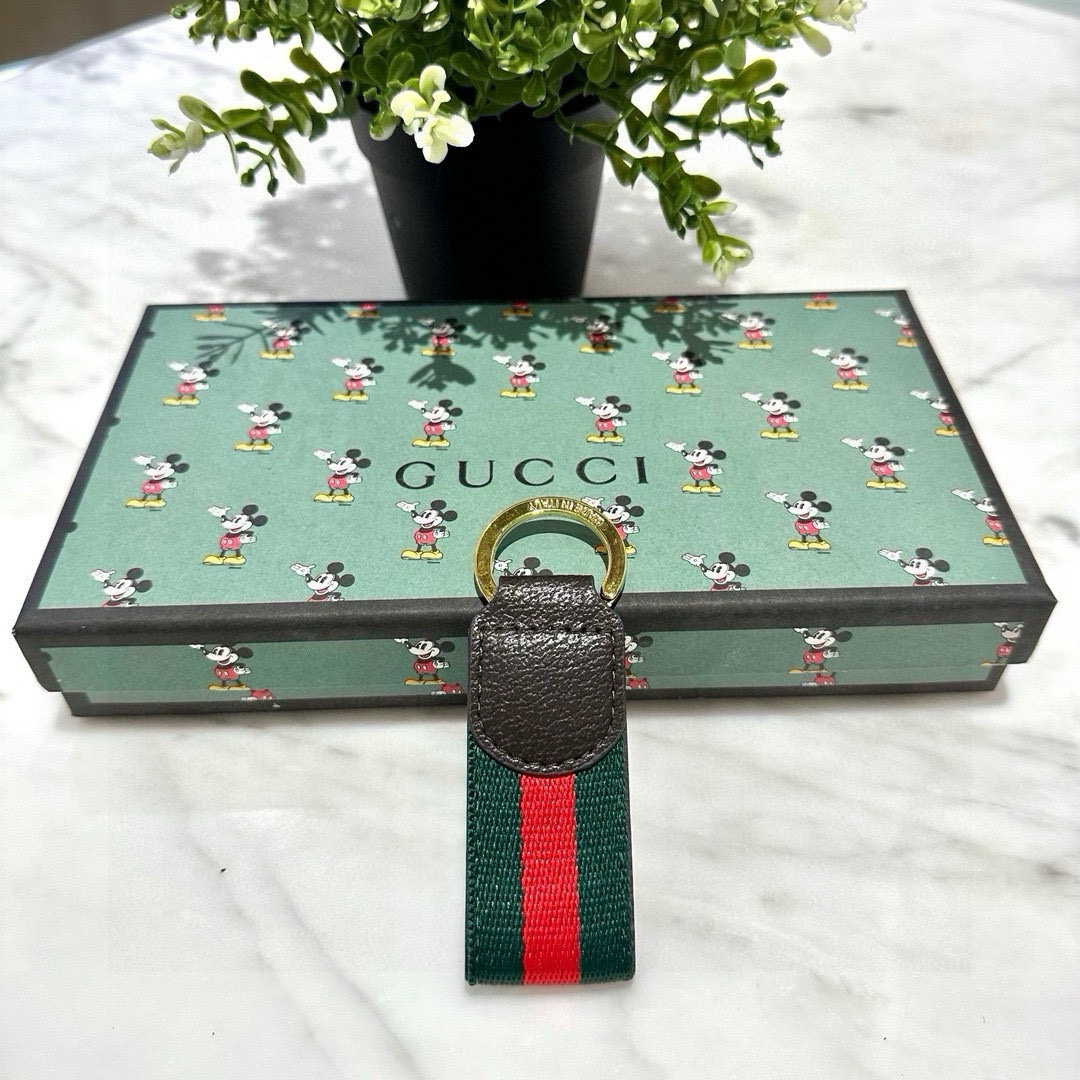 GUCCI M7109E Monogram Doorbar and Key Button: Original Packaging, Stylish and Functional - 图片 6