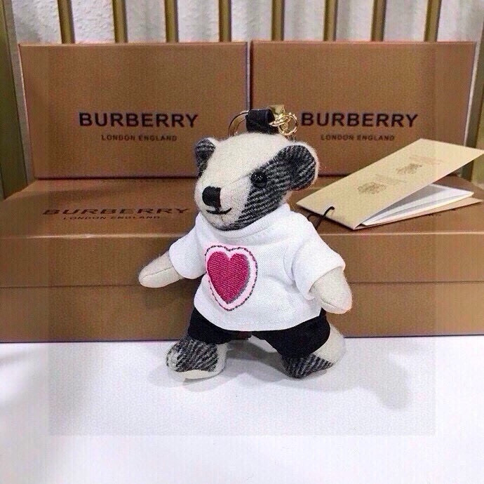 Burberry Velvet Bear Toy: Soft, Symmetrical, Toxic-Free Filling, $209 - 图片 5