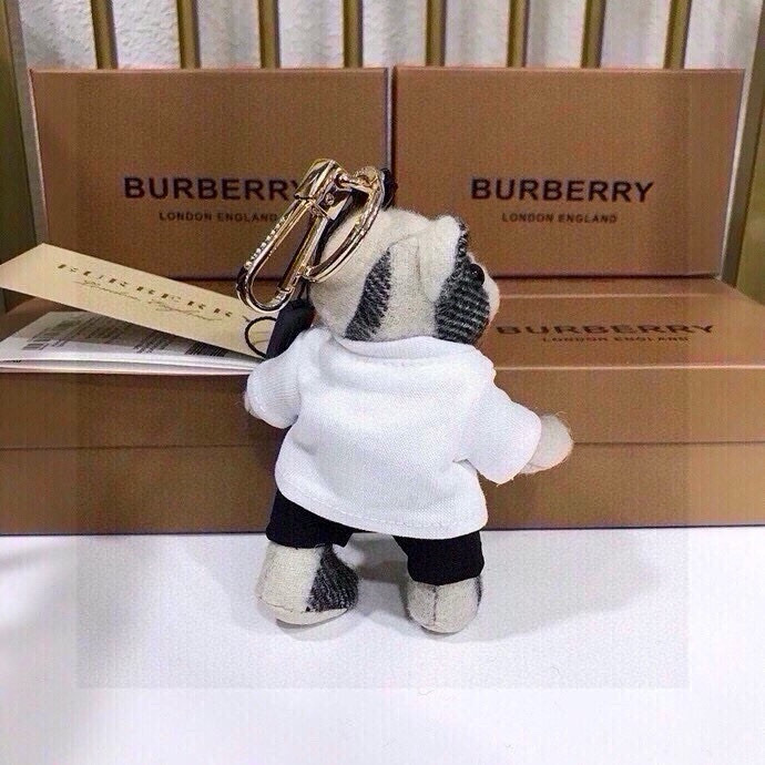 Burberry Velvet Bear Toy: Soft, Symmetrical, Toxic-Free Filling, $209 - 图片 9