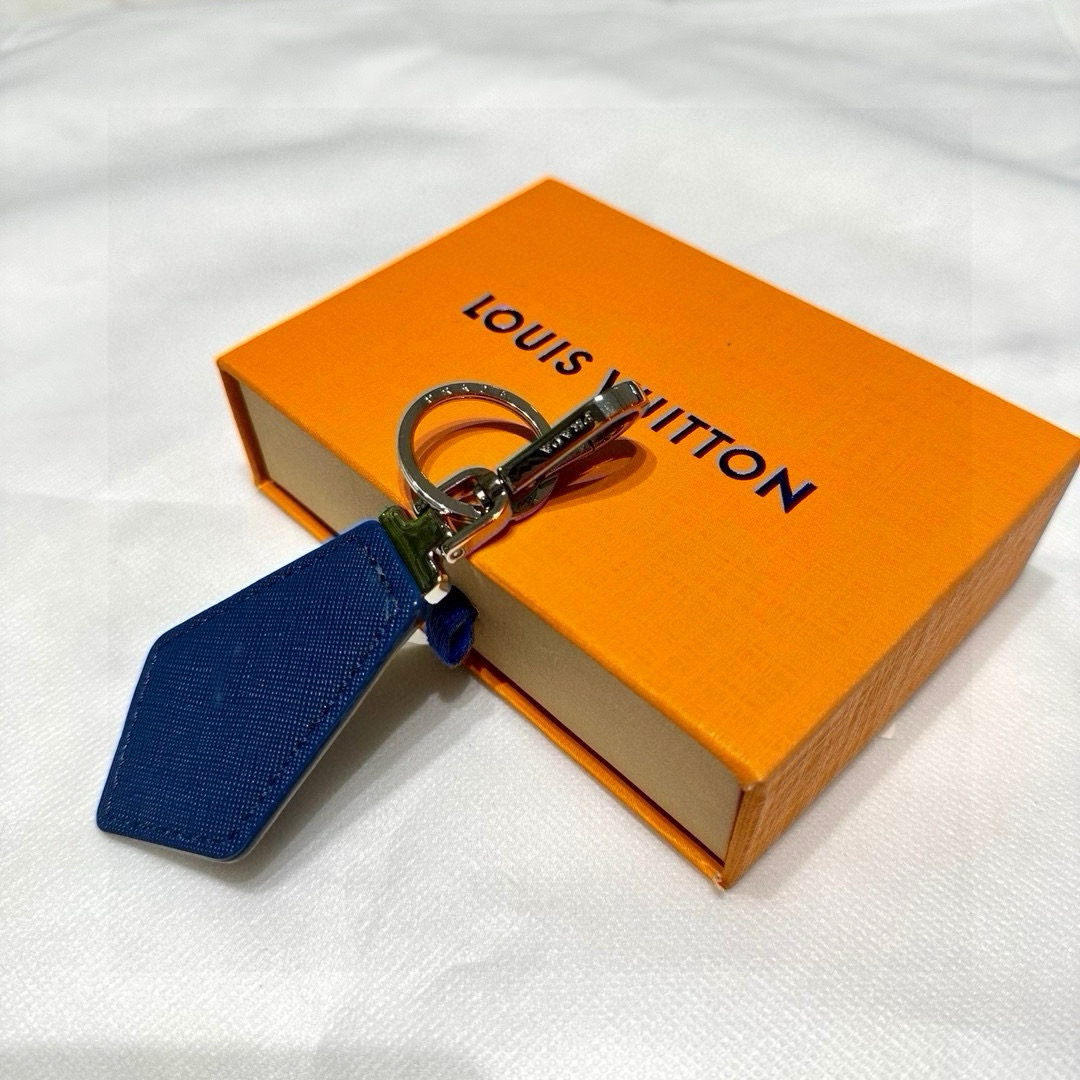 Prada Leather Key Ring with Polished Steel Fittings and Charms - 图片 3