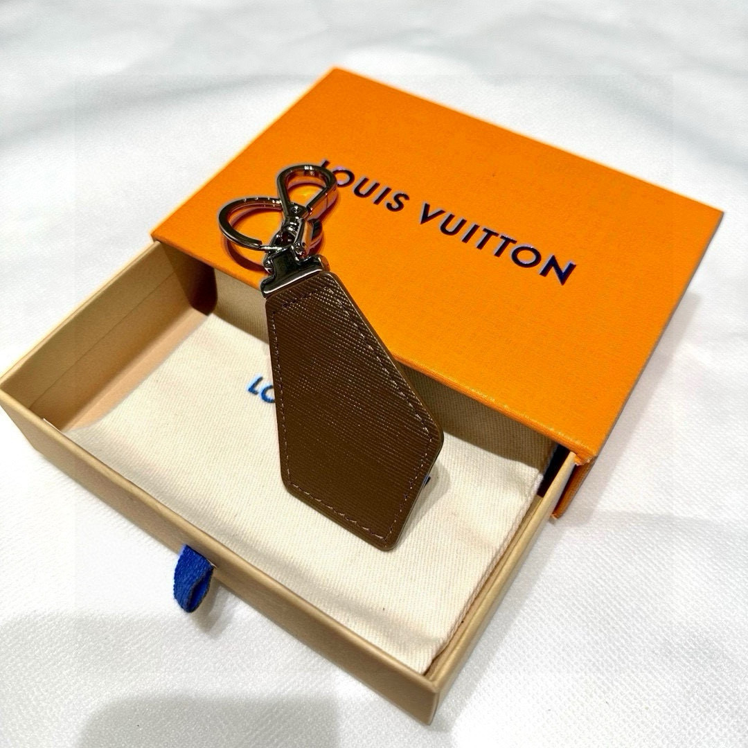 Prada Leather Key Ring with Polished Steel Fittings and Charms - 图片 6