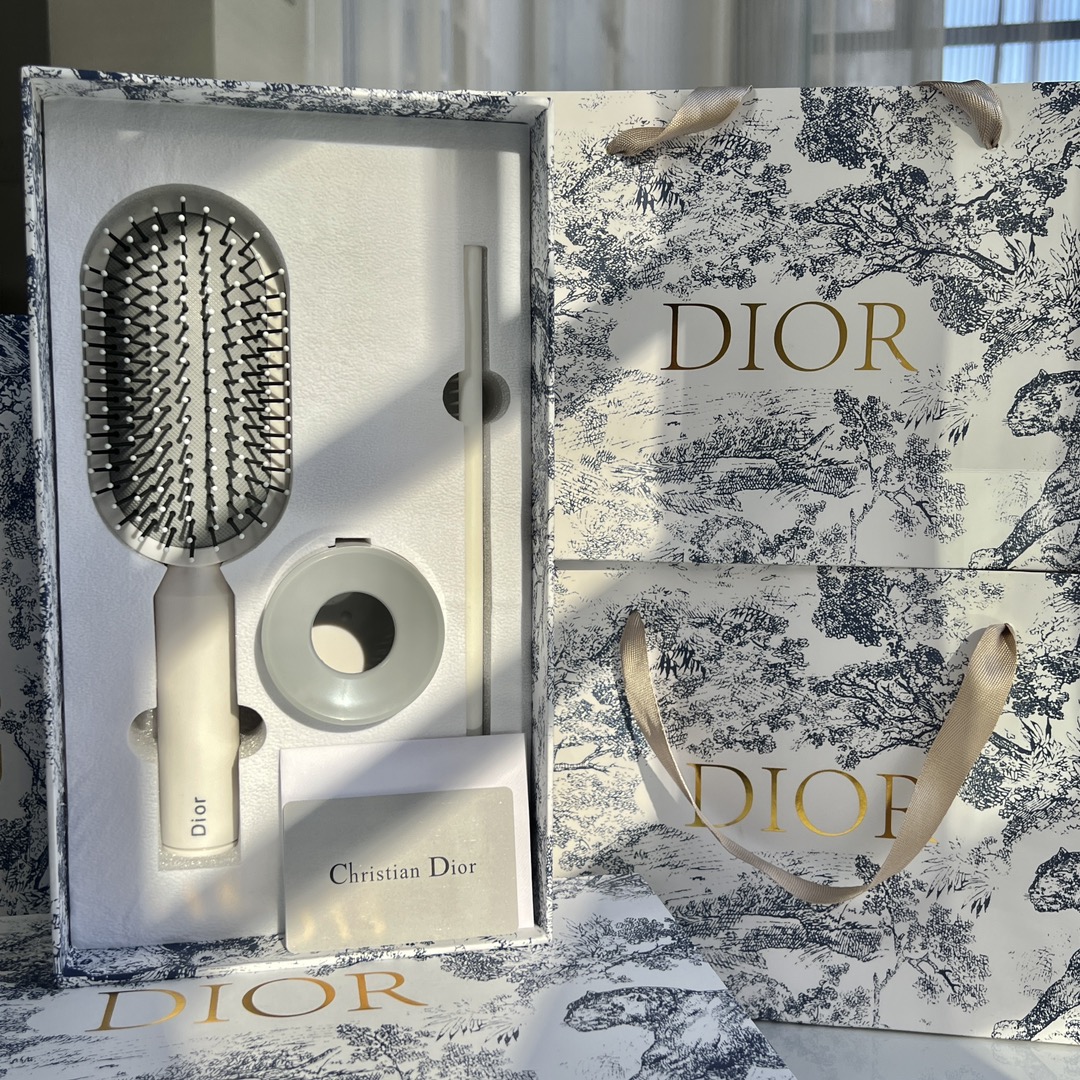 DIOR's long-awaited head tool air cushion comb has finally arrived - Lifestyle 3