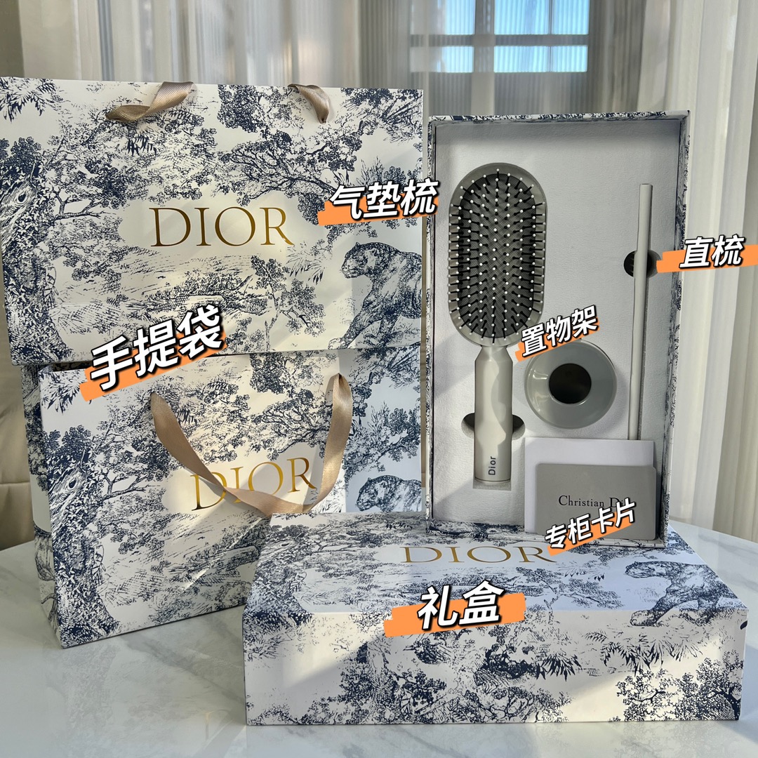Dior Cushion Hairbrush - Comprehensive