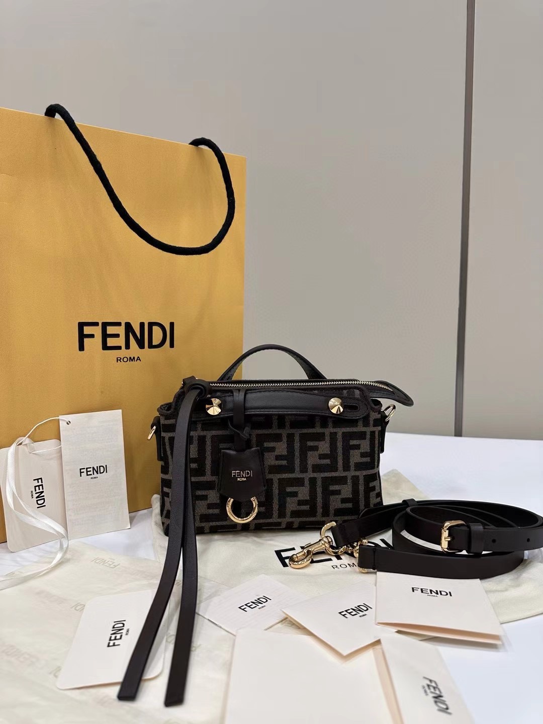 Fendi De gros
 Sacs À Main Cuir de veau vache