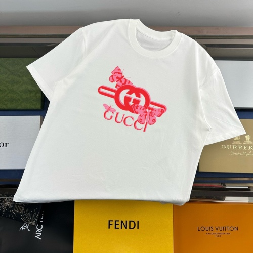טי שירט Gucci יוניסקס עם הדפס פרפרים ולוגו, בד איכותי, נוחה ומתאימה לכל אירוע 1 טי שירט Gucci יוניסקס עם הדפס פרפרים ולוגו, בד איכותי, נוחה ומתאימה לכל אירוע