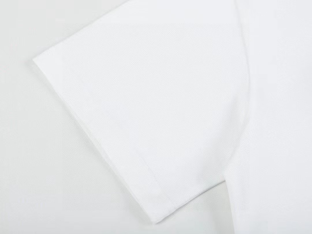 Givenchy Camiseta de Manga Corta con Estampado Gráfico para Hombre y Mujer 5 i1752082328 5777 6