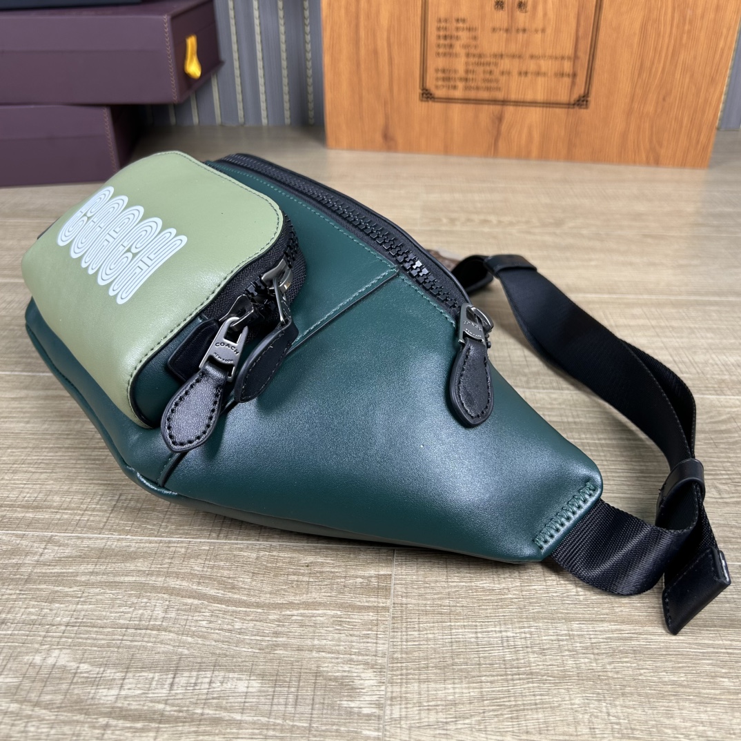 Coach C6653 标志TRACK 胸包腰包 PVC老花料配进口头层牛皮 客供五金 内置多功能袋