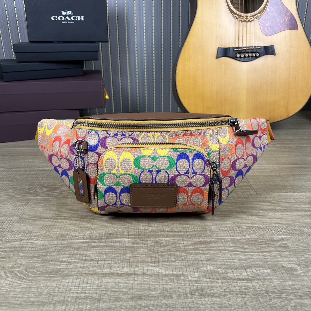 Coach C9847 标志TRACK 胸包腰包 PVC老花料配进口头层牛皮 客供五金 内置多功能袋
