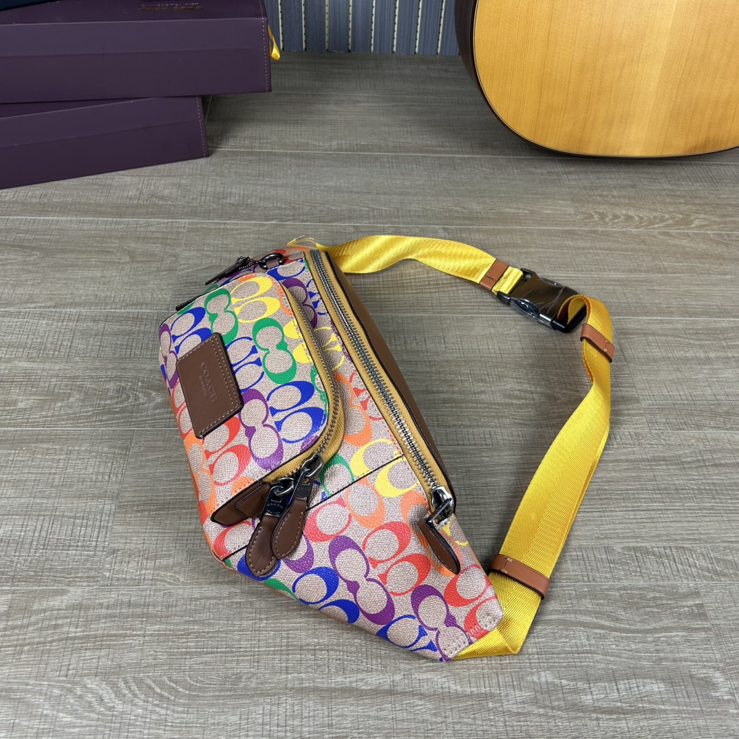Coach C9847 标志TRACK 胸包腰包 PVC老花料配进口头层牛皮 客供五金 内置多功能袋