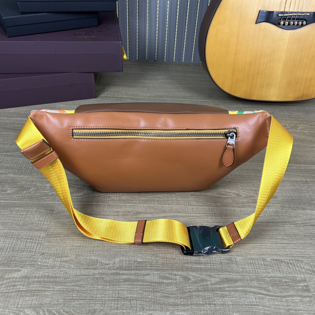 Coach C9847 标志TRACK 胸包腰包 PVC老花料配进口头层牛皮 客供五金 内置多功能袋